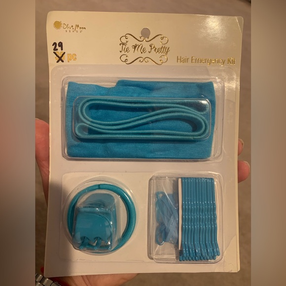 Tie Me Pretty Hair Emergency Kit (Choice of Pink Kit or Blue Kit) - Picture 3 of 4